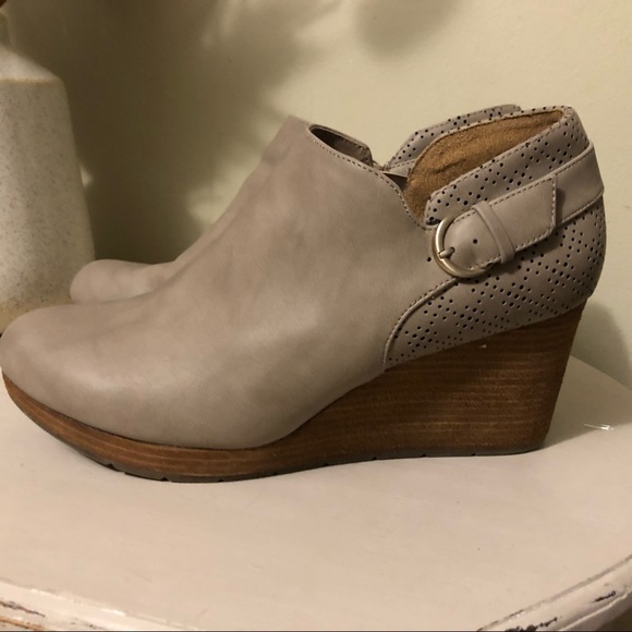 Dr Scholl’s Wedge Ankle Boots Size 11 Like New - Picture 7 of 9